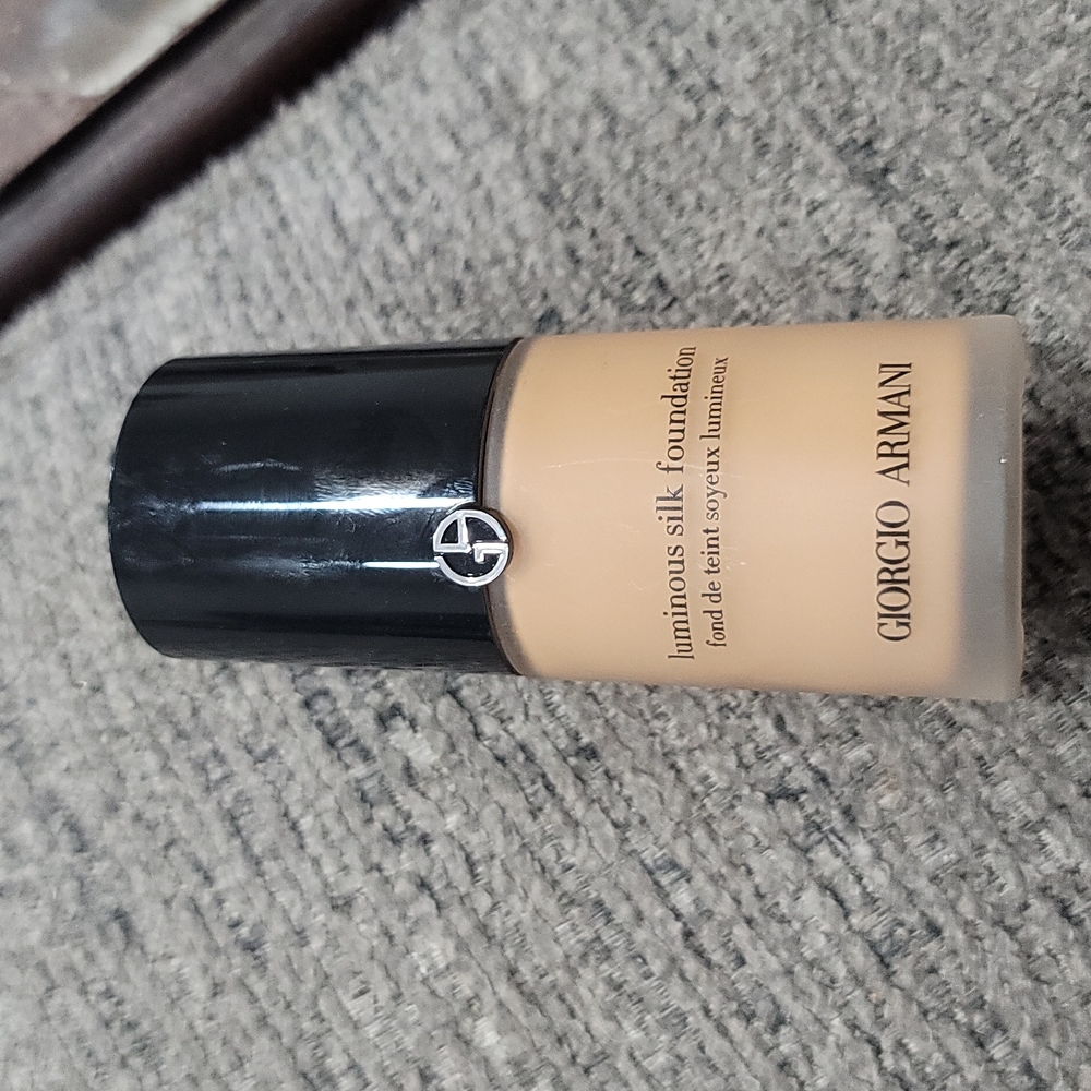 Giorgio armani luminous silk foundation 6.25